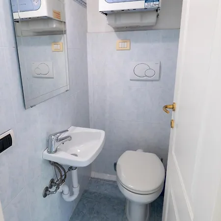 公寓 Guesthost - Bright Ariston X6! 圣雷默