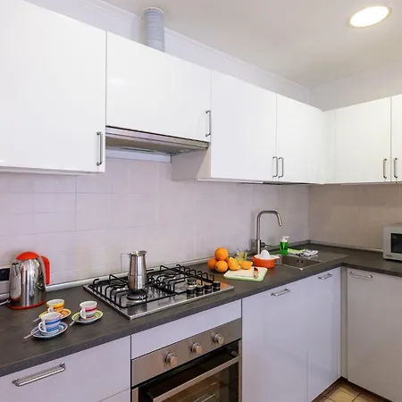 Guesthost - Bright Ariston X6!