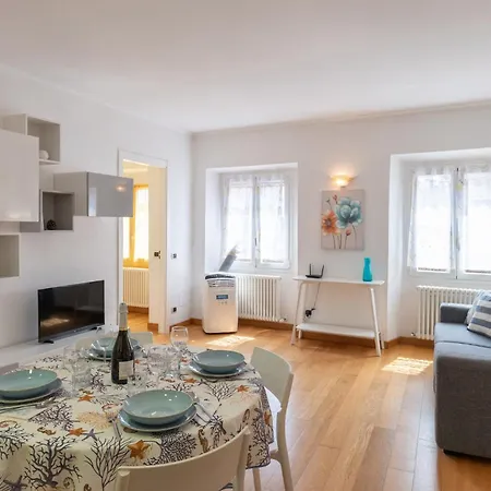 Guesthost - Bright Ariston X6! Apartment
