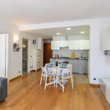 Guesthost - Bright Ariston X6! *